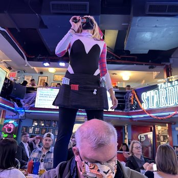 Ellen's Stardust Diner - Performer right at our table - Diners Near Me - New York, New York