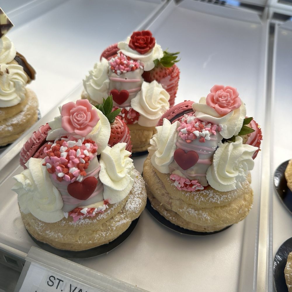 Cannoli King Vancouver - Desserts Near Me - Vancouver, British Columbia Cannoli King Vancouver - Desserts Near Me - Vancouver, British Columbia
