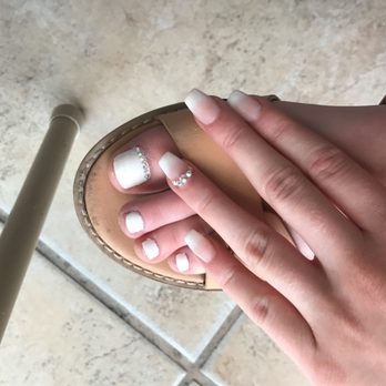 Rossys Nail Bar - Nail Salons Near Me - Mahopac, New York