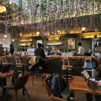 Parlor Public House - Bar - Coffee & Tea Near Me - Indianapolis, Indiana