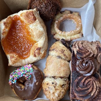 Mazzetti's Bakery - The chocolate croissant was so good!  So is the Raisin Bran muffin! - Bakeries Near Me - Pacifica, California