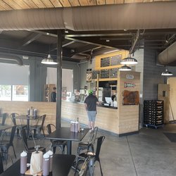 Porter's Real Barbecue - Inside