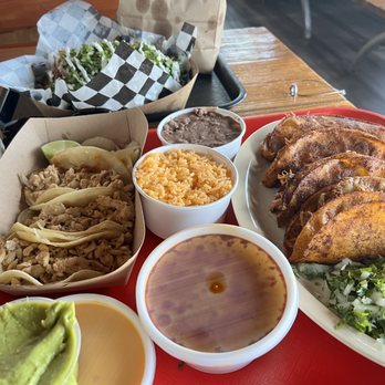 Tacos Oasis - Birria Tacos, chicken tacos, rice beans and asada fries - Food Stands Near Me - Everman, Texas