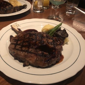 REIGN Restaurant & Bar - Cocktail Bars Near Me - Toronto, Ontario