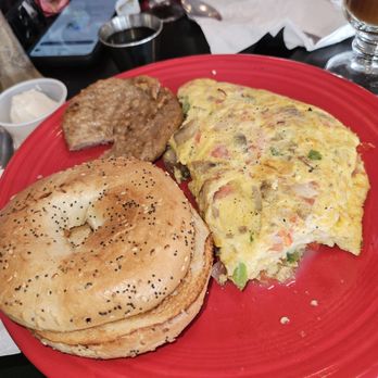Catering By Scott - Veggie omelet with everything bagel and sausage - Delis Near Me - Columbus, Ohio Catering By Scott - Veggie omelet with everything bagel and sausage - Delis Near Me - Columbus, Ohio