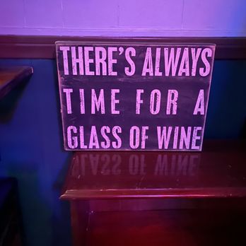 Altadena Ale & Wine House - Pubs Near Me - Altadena, California
