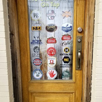 Oscar's Pub & Grill - New American Near Me - Milwaukee, Wisconsin Oscar's Pub & Grill - New American Near Me - Milwaukee, Wisconsin