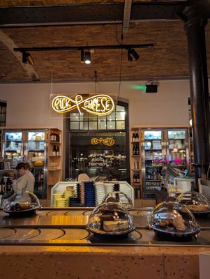 Seven Dials Market by null