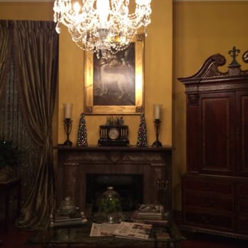 1896 O'Malley House - The front room. - Bed & Breakfast Near Me - New Orleans, Louisiana 1896 O'Malley House - The front room. - Bed & Breakfast Near Me - New Orleans, Louisiana
