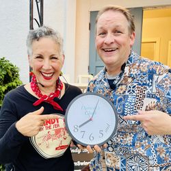 Lindy By The Sea - What time is it?   5, 6, 7, 8 ... time to DANCE!
