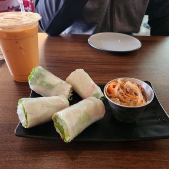 Pho - 4 of 6 pieces of spring roll - Vietnamese Near Me - San Rafael, California Pho - 4 of 6 pieces of spring roll - Vietnamese Near Me - San Rafael, California