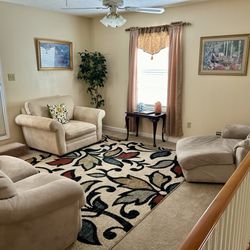 Blue Mountain Mist Spa - Upstairs sitting area