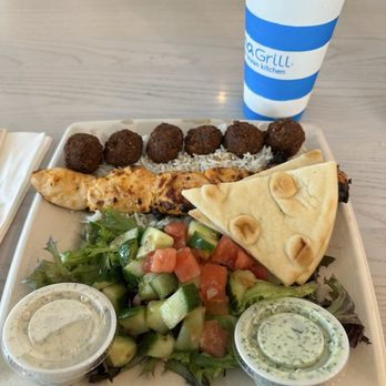 Luna Grill Millenia - Mediterranean Near Me - Chula Vista, California