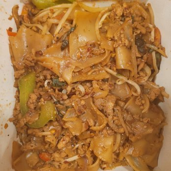 Thailand Restaurant - Drunken Noodles - Thai Near Me - Beaverton, Oregon
