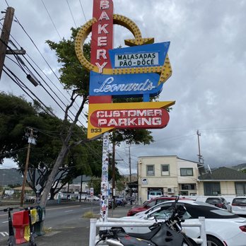 Leonard's Bakery - Bakeries Near Me - Honolulu, Hawaii