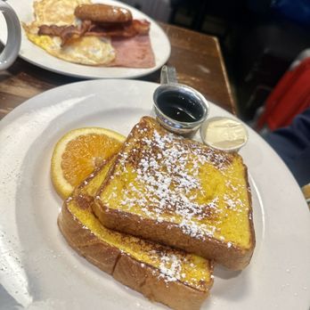 GEORGE'S - Updated December 2025 - 650 Photos & 630 Reviews - 89