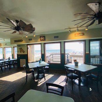 Pineapple Willy's - Inside - Seafood Near Me - Panama City Beach, Florida Pineapple Willy's - Inside - Seafood Near Me - Panama City Beach, Florida
