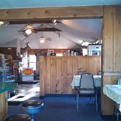 Upper Valley Grill & General Store - Looking out to the store!