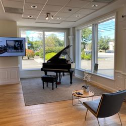 Steinway Piano Gallery - Spirio Lounge