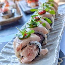 Yellowtail Serrano Roll