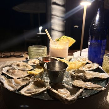 Islander Resort - The blue oysters ( delicious) at the Drift restaurant ( the only meal we enjoyed there) - Resorts Near Me - Islamorada, Florida Islander Resort - The blue oysters ( delicious) at the Drift restaurant ( the only meal we enjoyed there) - Resorts Near Me - Islamorada, Florida