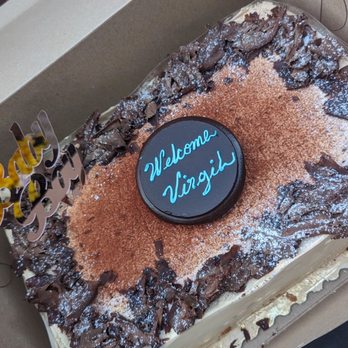 Venecia Bakery - a cake in a box - Bakeries Near Me - Montebello, California