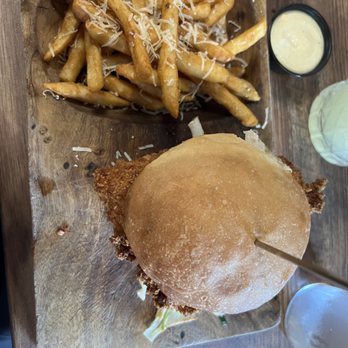 375 Social Kitchen - Spicy Chicken Burger with Truffle Fries - Asian Fusion Near Me - Universal City, Texas 375 Social Kitchen - Spicy Chicken Burger with Truffle Fries - Asian Fusion Near Me - Universal City, Texas