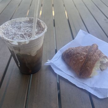 Barefoot Coffee Roasters - Coffee & Tea Near Me - Solana Beach, California