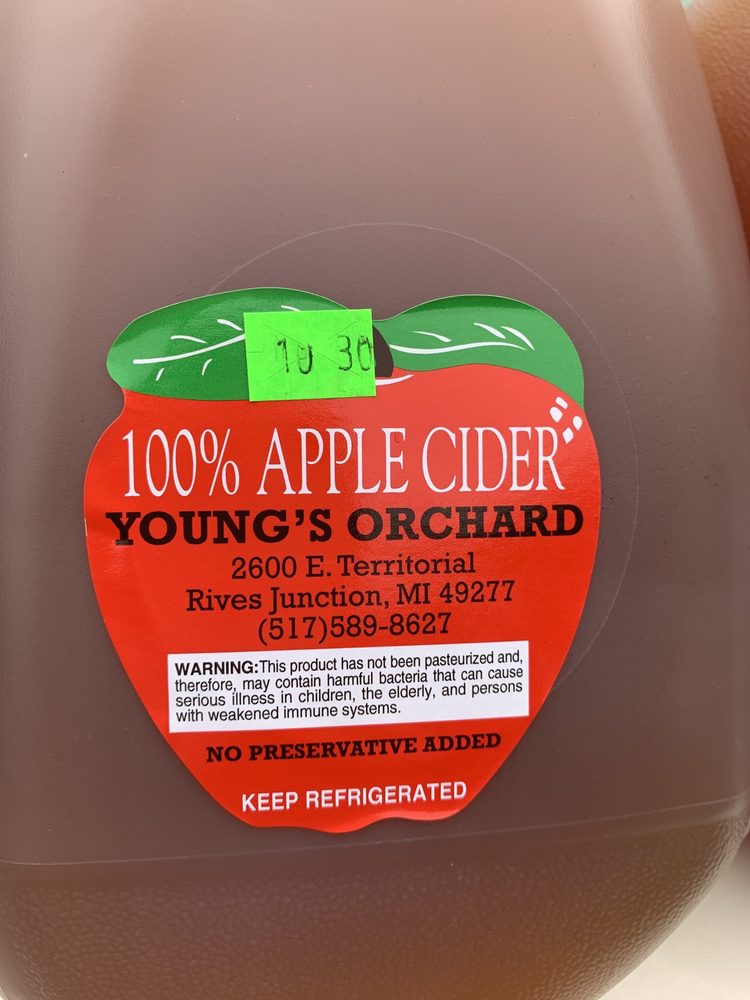Young’s Orchard Logo