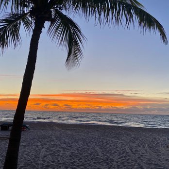Lauderdale Beach - At sunrise - Beaches Near Me - Fort Lauderdale, Florida Lauderdale Beach - At sunrise - Beaches Near Me - Fort Lauderdale, Florida