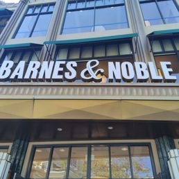 Exterior photo of Barnes & Noble - Glendale, California Exterior photo of Barnes & Noble - Glendale, California