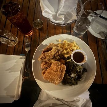 Vic's On the River - Seafood Near Me - Savannah, Georgia