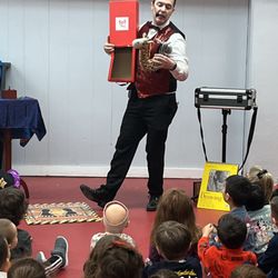 Magic Evan - Magic Evan performing for our students.