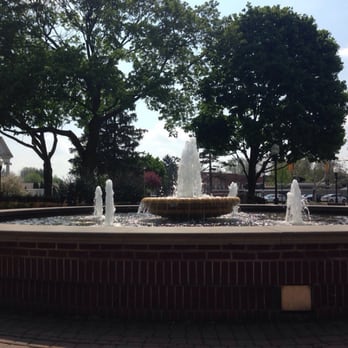 Kellogg Park - The fountain is beautiful. - Parks Near Me - Plymouth, Michigan Kellogg Park - The fountain is beautiful. - Parks Near Me - Plymouth, Michigan