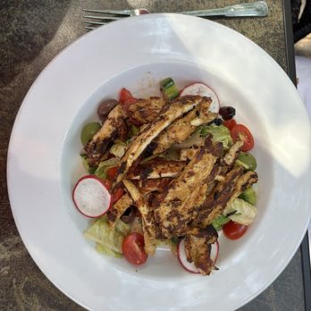 Urfa Bistro - Greek salad with grilled chicken - Mediterranean Near Me - Los Altos, California Urfa Bistro - Greek salad with grilled chicken - Mediterranean Near Me - Los Altos, California