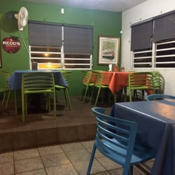 Kiki's Pizza - Back room