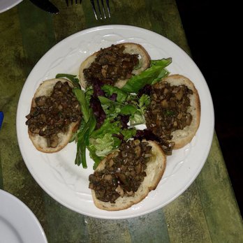 La Vita E Bella - Fiunga Funghi Salsiccia Crepe - Italian Near Me - Seattle, Washington