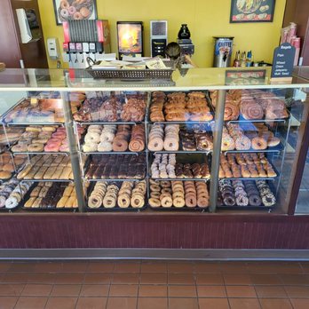 Winchell's Donut House - Oooh. Look at all those donuts. Mmmm - Donuts Near Me - Wichita, Kansas