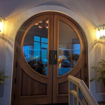 The Hobbit Restaurant - New American Near Me - Ocean City, Maryland