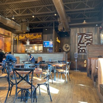 Zaxbys - Chicken Wings Near Me - Charlottesville, Virginia