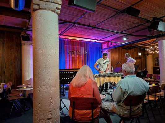 Winter's Jazz Club by null