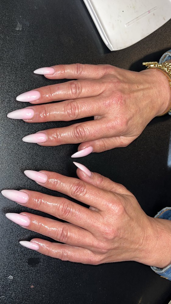 Madison’s Mad Nail Mastery Logo