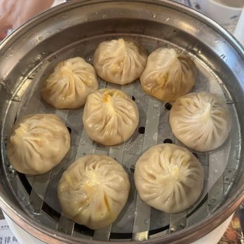 Auntie Qiu Kitchen - Crab and pork soup dumplings - Dim Sum Near Me - Alhambra, California Auntie Qiu Kitchen - Crab and pork soup dumplings - Dim Sum Near Me - Alhambra, California