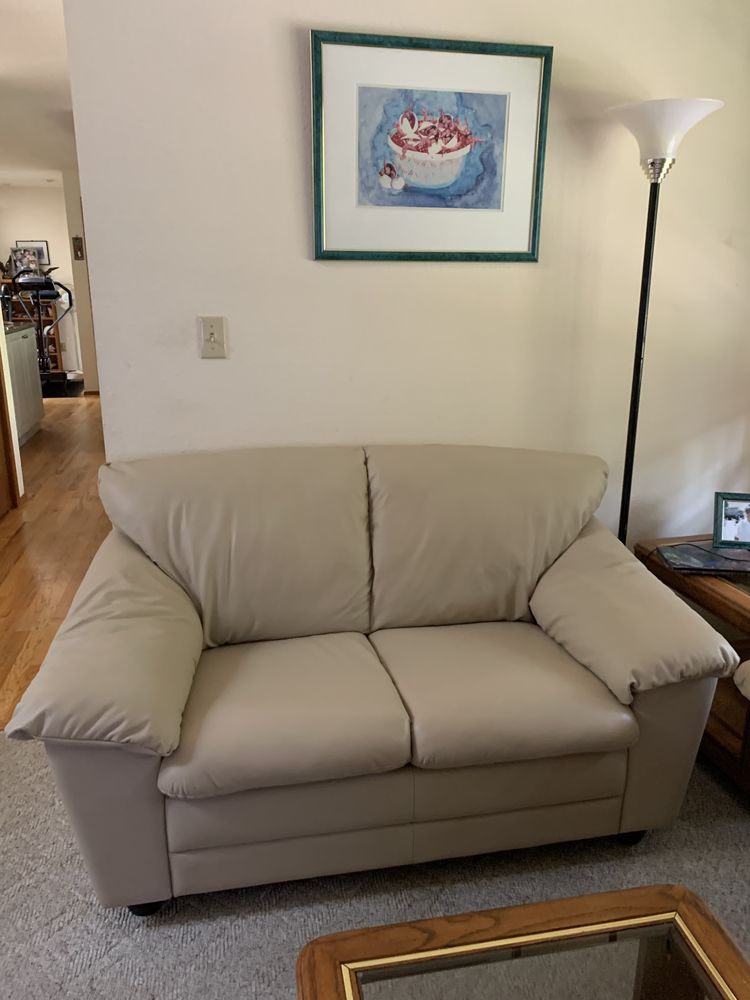 Julie's Custom Upholstery - upholstery in Gig Harbor, WA