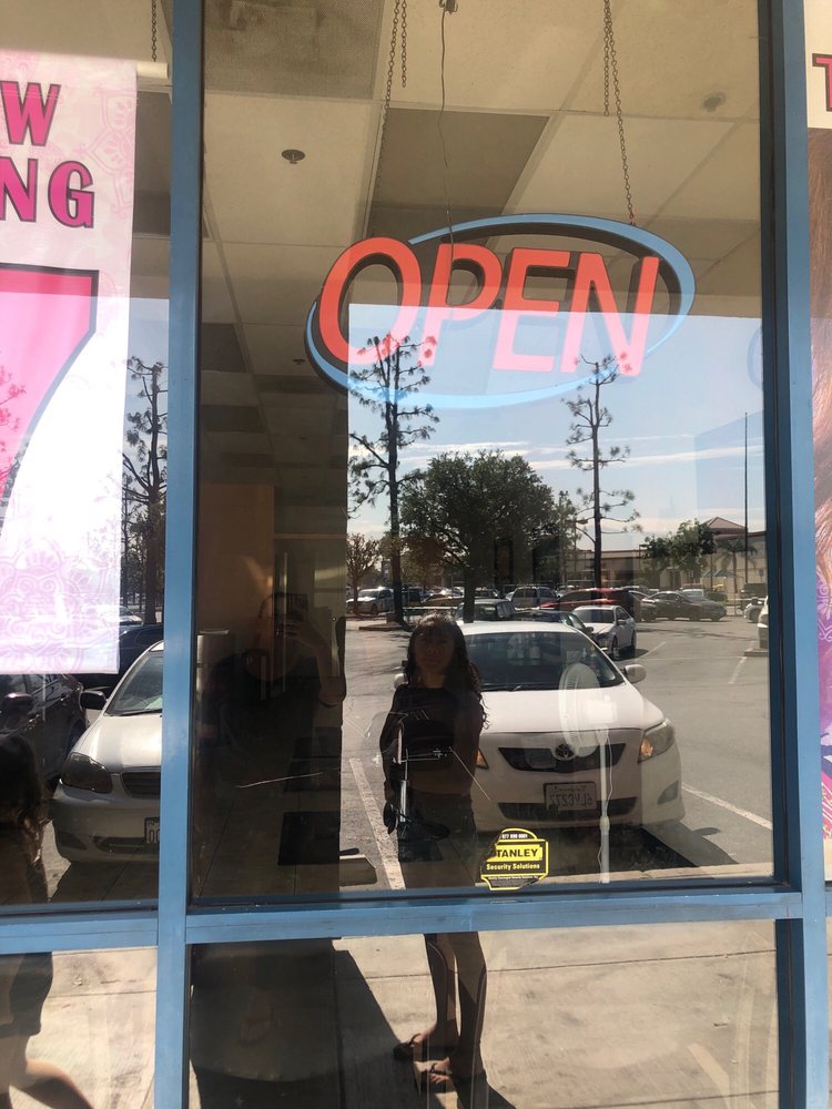 NEWLOOK EYEBROW THREADING 31 Reviews Threading Services 2094