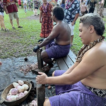 Toa Luau - Peeling taro - Cultural Center Near Me - Haleiwa, Hawaii Toa Luau - Peeling taro - Cultural Center Near Me - Haleiwa, Hawaii