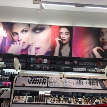 SEPHORA - Cosmetics & Beauty Supply Near Me - Santa Monica, California