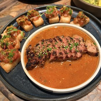 Earls Kitchen + Bar - Crispy rice sushi with spicy ahi and steak - Cocktail Bars Near Me - Honolulu, Hawaii Earls Kitchen + Bar - Crispy rice sushi with spicy ahi and steak - Cocktail Bars Near Me - Honolulu, Hawaii