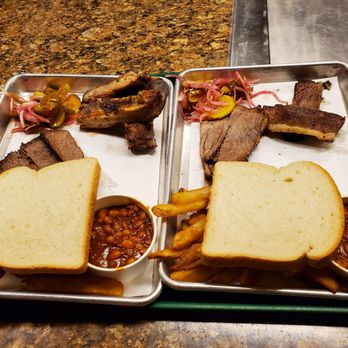 Hungry Bear Barbecue Jamboree - Desserts Near Me - Anaheim, California