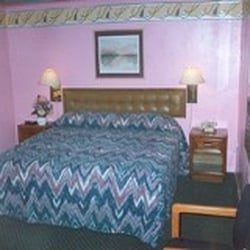 Best Motel - King Size Bed